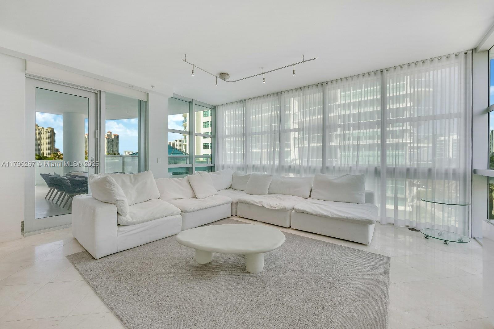 Rental Property at 3131 Ne 188th St 1-507, Aventura, Miami-Dade County, Florida - Bedrooms: 3 
Bathrooms: 3  - $7,000 MO.