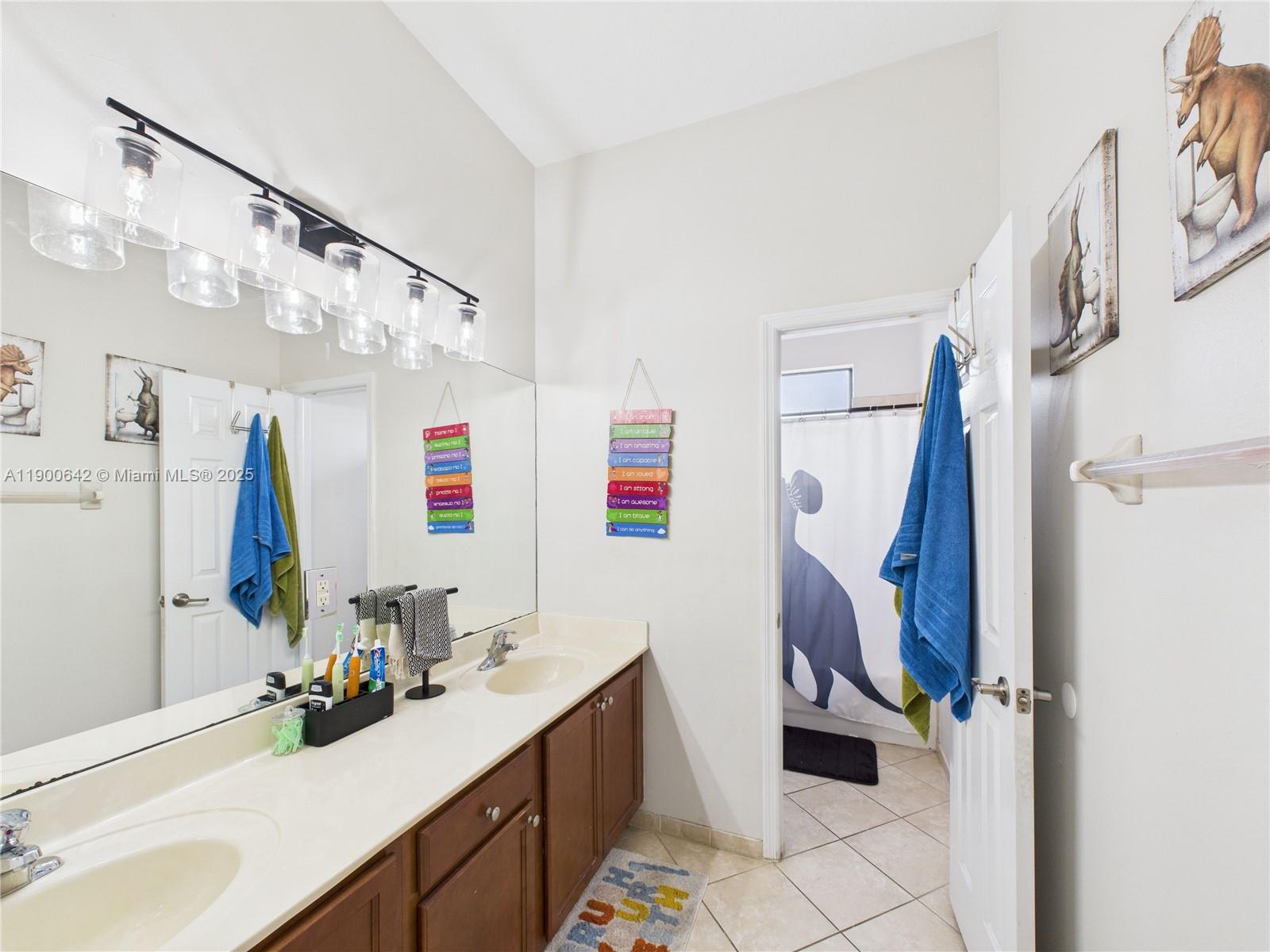 SILVER PALM EAST SEC FOUR - Residential