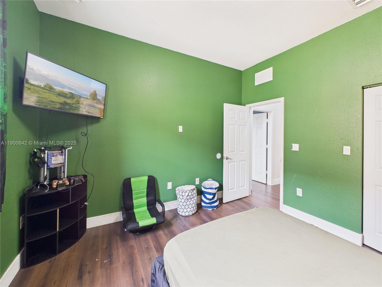 SILVER PALM EAST SEC FOUR - Residential