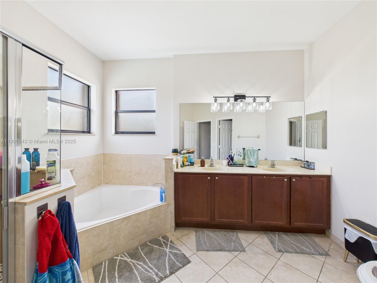 SILVER PALM EAST SEC FOUR - Residential