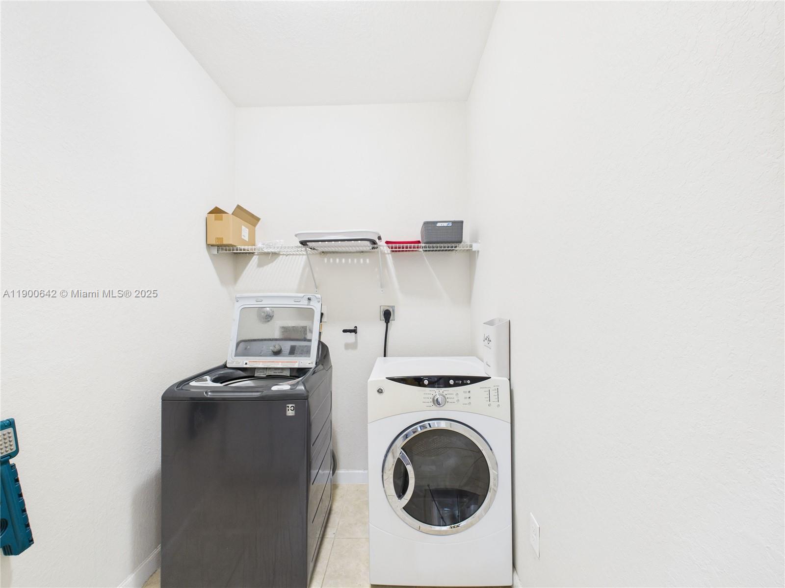 SILVER PALM EAST SEC FOUR - Residential