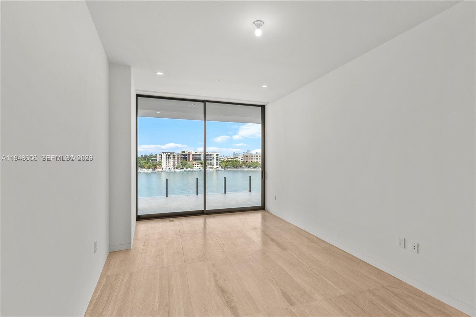 Vita Grove Isle - Residential