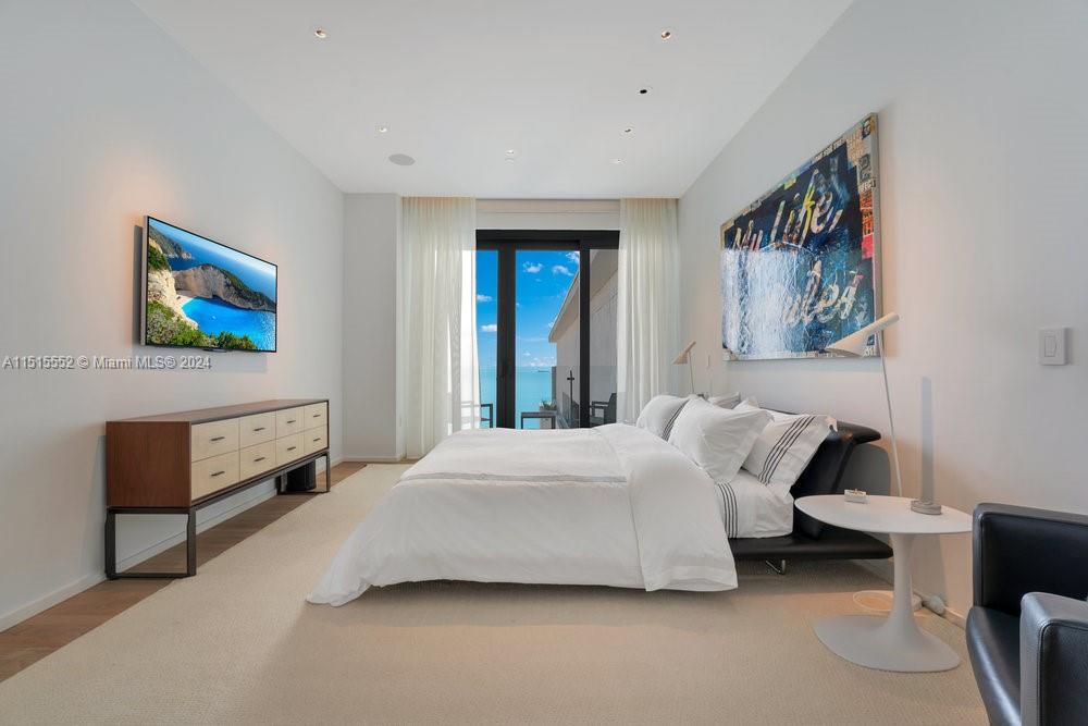 2901 COLLINS CONDO - Residential