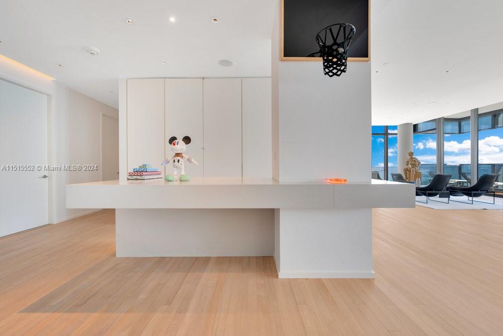 2901 COLLINS CONDO - Residential