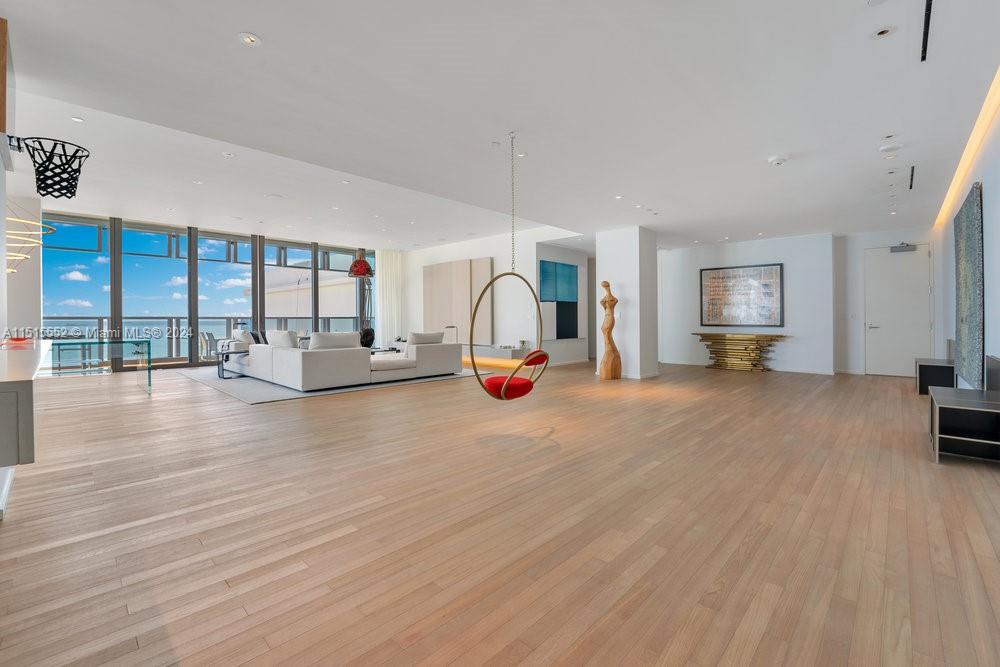 2901 COLLINS CONDO - Residential