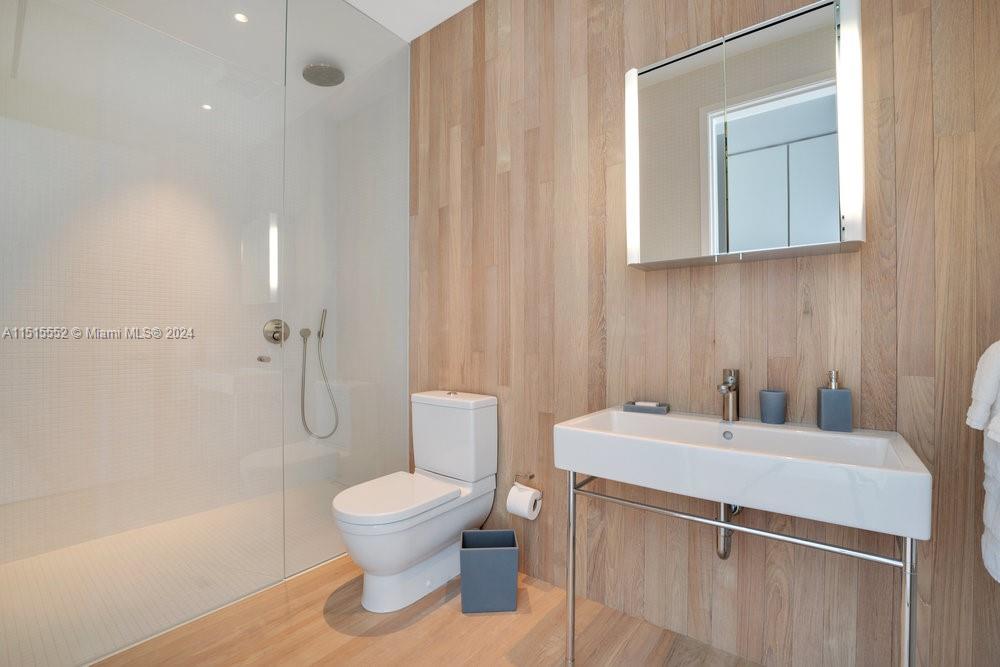 2901 COLLINS CONDO - Residential