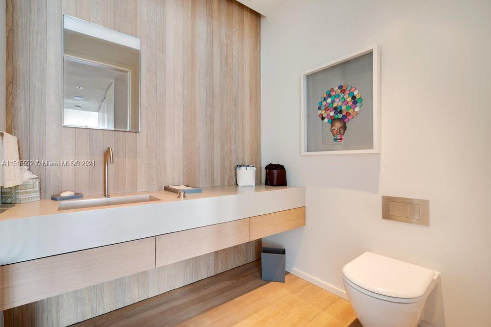 2901 COLLINS CONDO - Residential