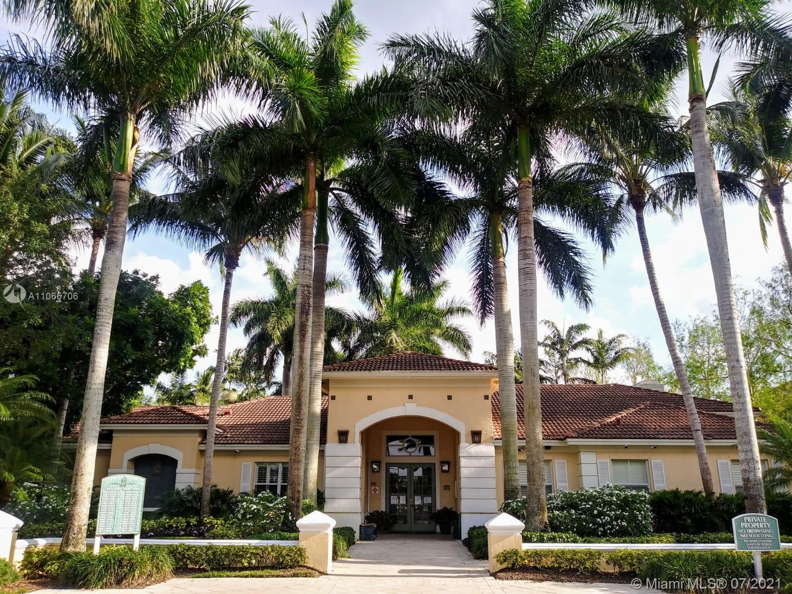 1 BED/ 1 BATH in the prestigious Cypress Pointe Condo located in the Turtle Run Area of Coral Springs. Resort Style
Amenities, heated pool, SPA, gym, Clubhouse. This is a first floor corner unit and has a screened patio with a storage closet. New appliances. Full size washer and dryer. Close to the pool and BBQ area. Easy access to mayor highways, close to supermarkets and plaza malls. Equal Housing Opportunity.
