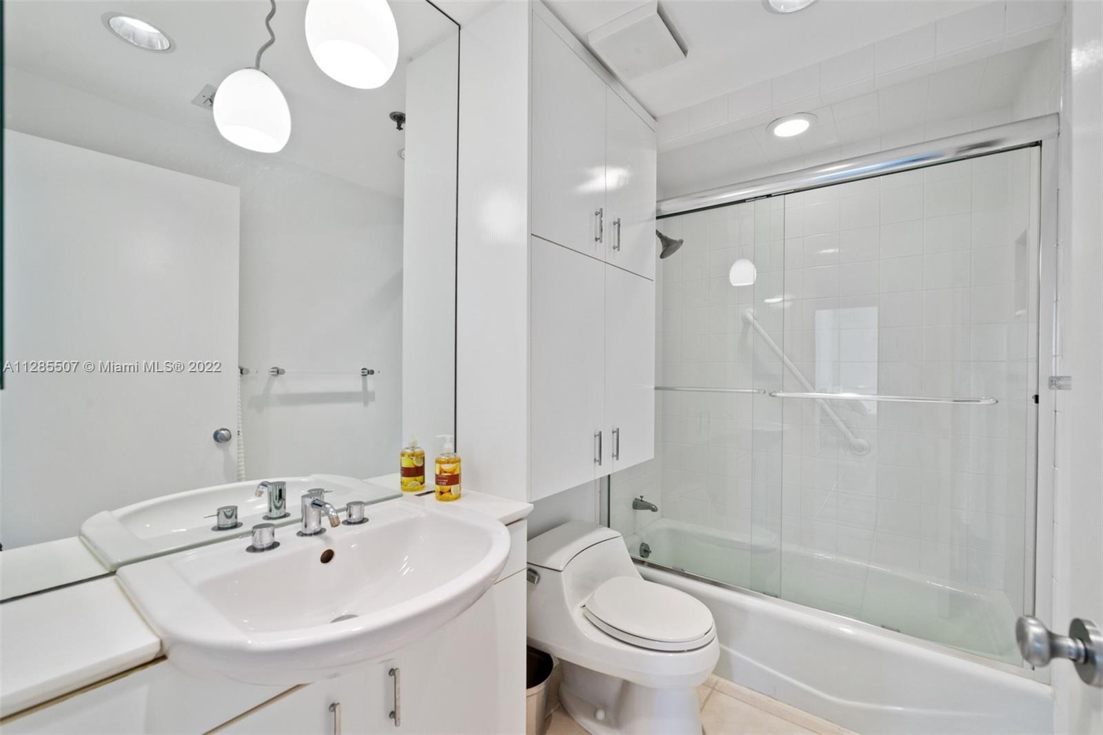 KEY COLONY NO 1 - Residential Lease