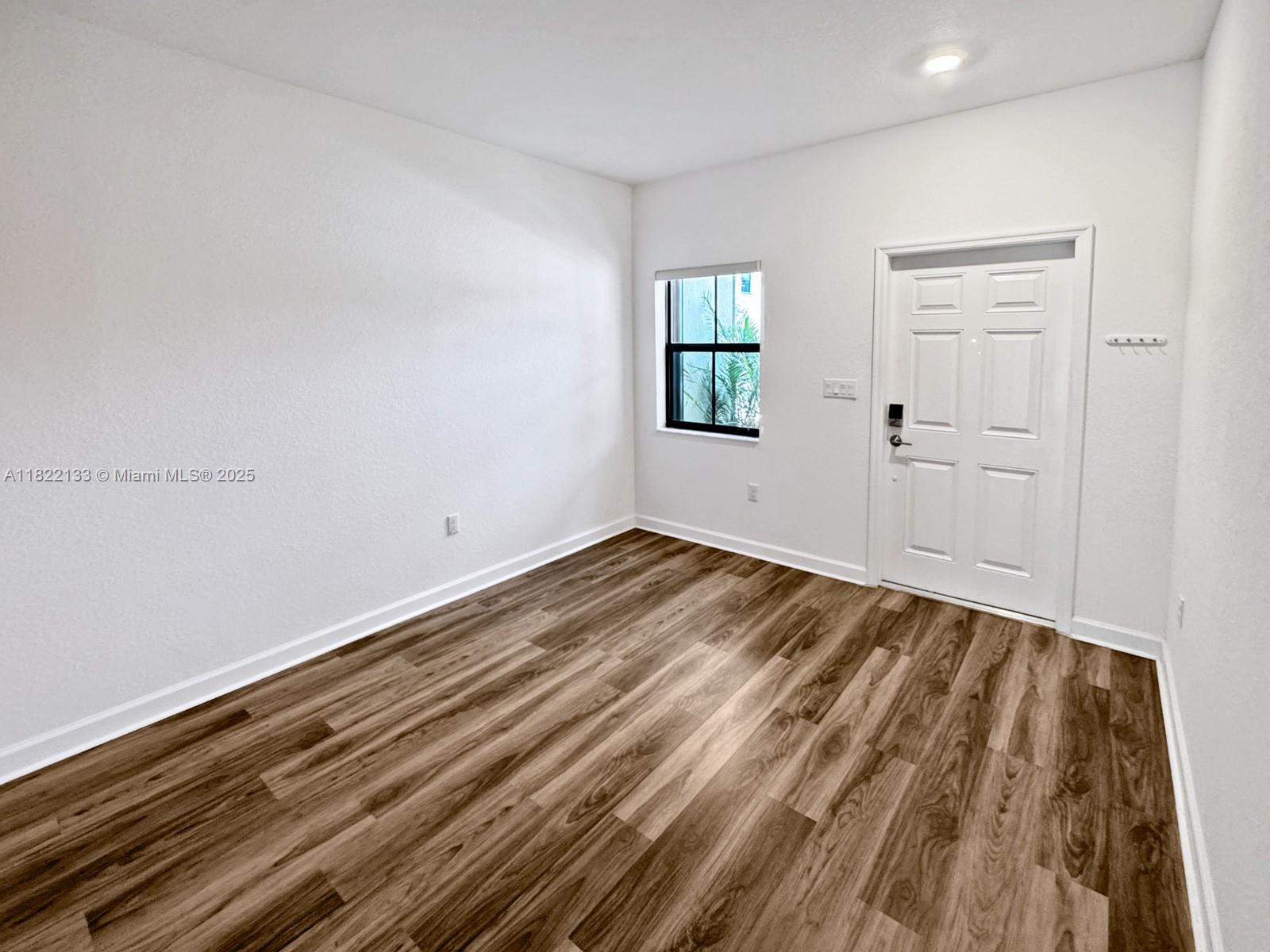 6011 W Paso Fino Pl