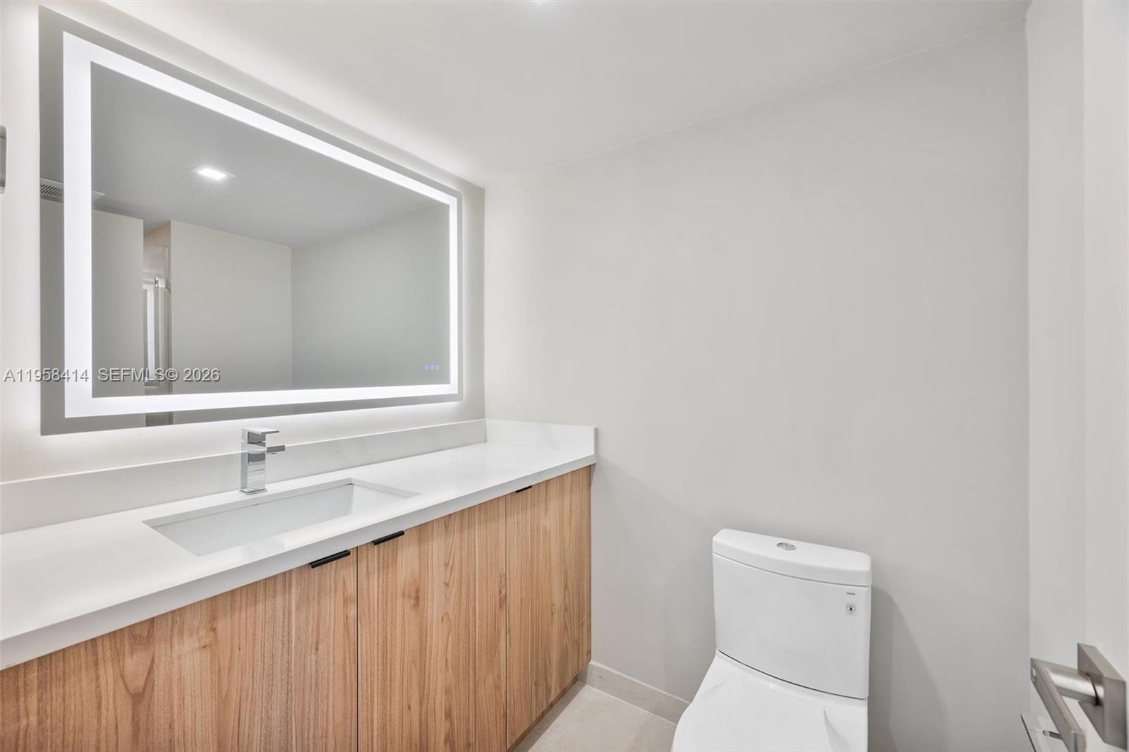 THE PALACE CONDO - Residential Lease