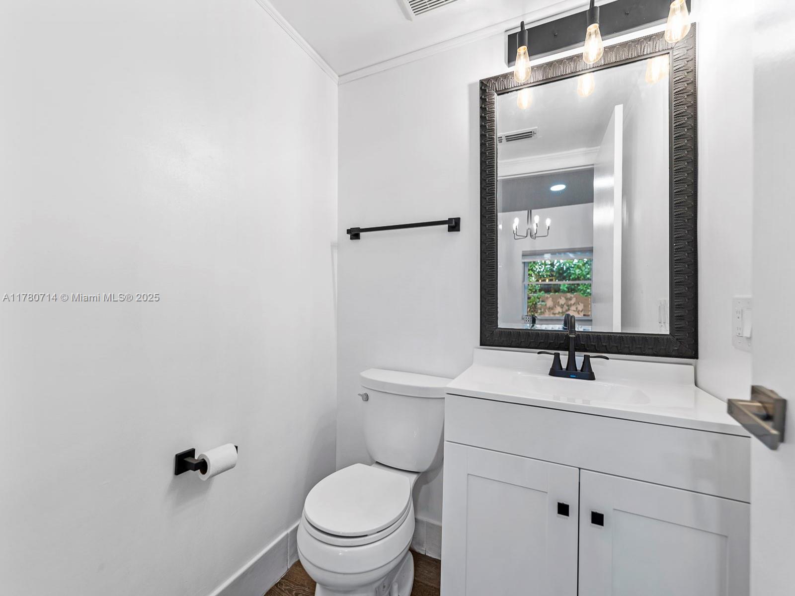 SARTORI LAKE - Residential Lease