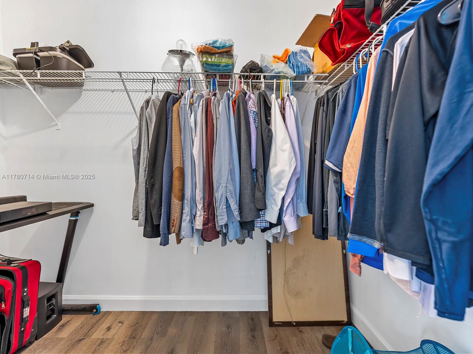 SARTORI LAKE - Residential Lease