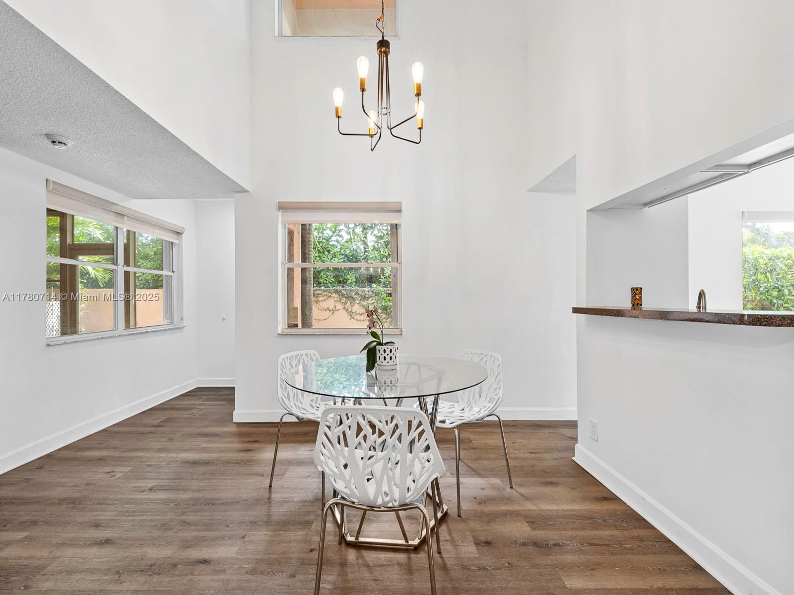 SARTORI LAKE - Residential Lease