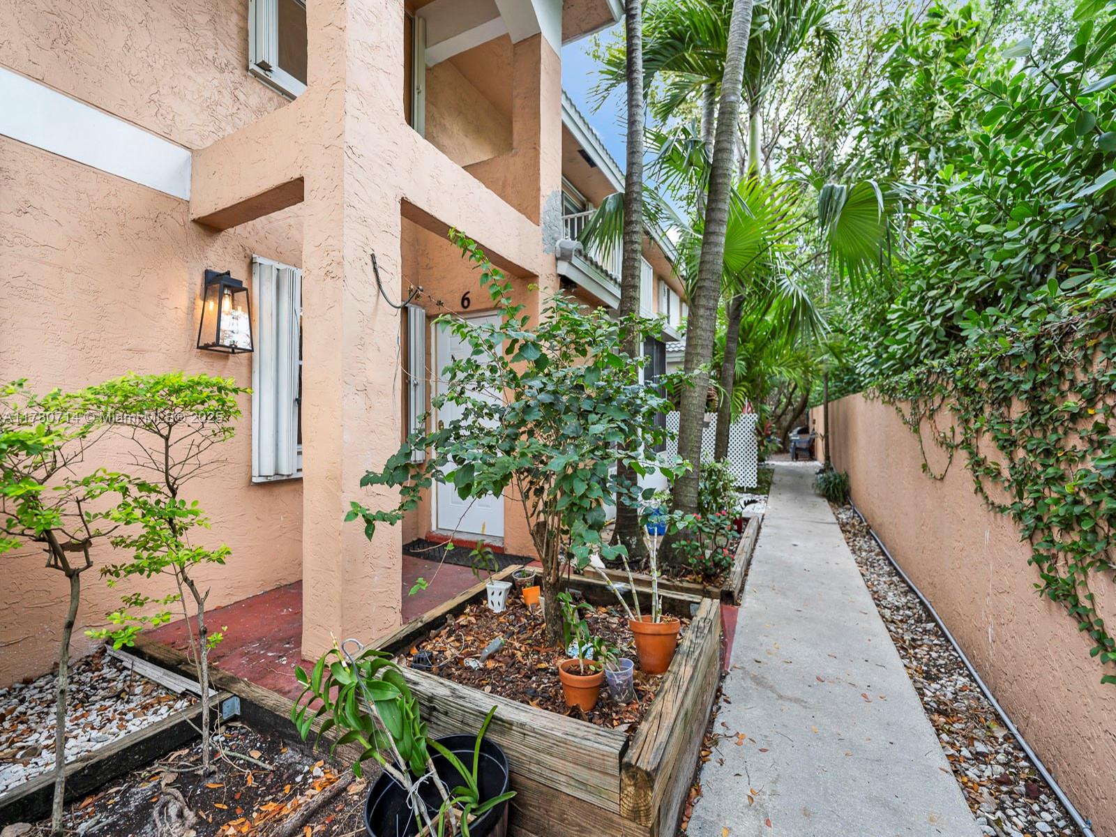 SARTORI LAKE - Residential Lease