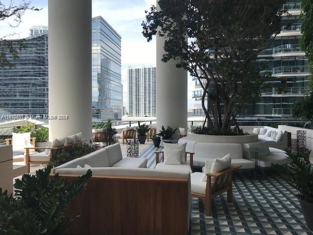 SLS LUX BRICKELL - Residential Lease