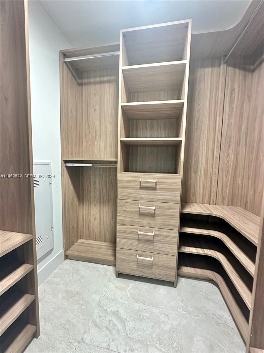 ARIA ON THE BAY CONDO - Residential