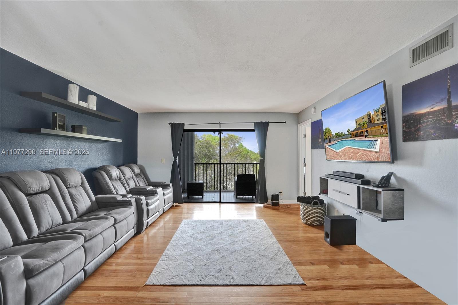 ISLES OF INVERRARY II CON - Residential