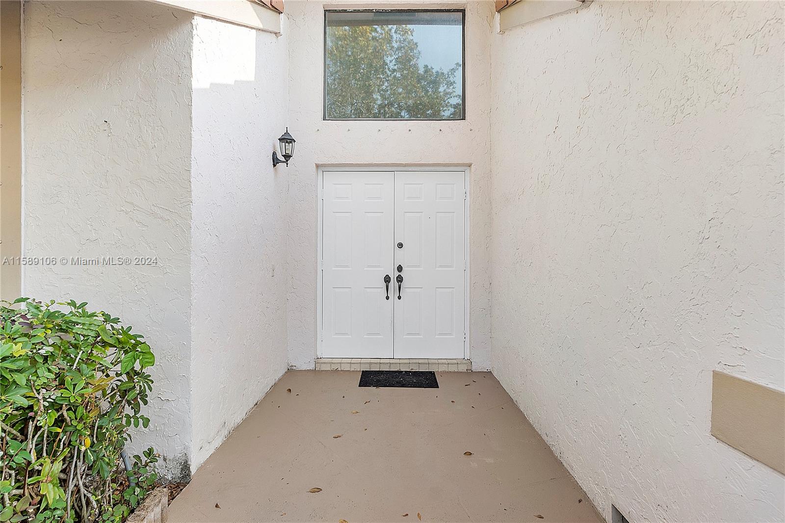 PEMBROKE LAKES SOUTH - Residential