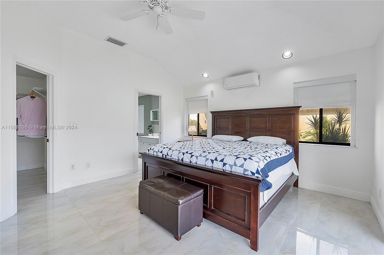 PEMBROKE LAKES SOUTH - Residential