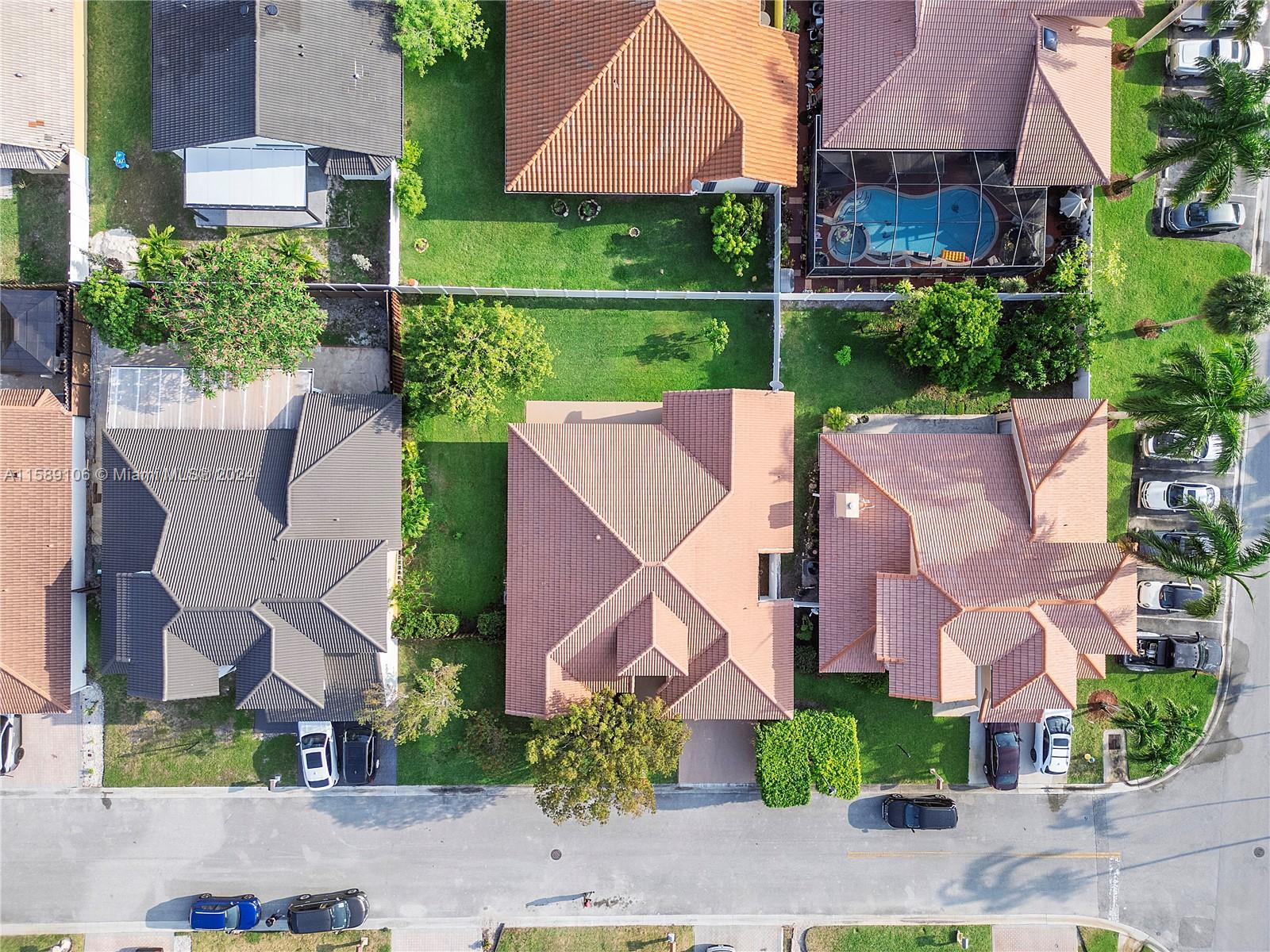 PEMBROKE LAKES SOUTH - Residential