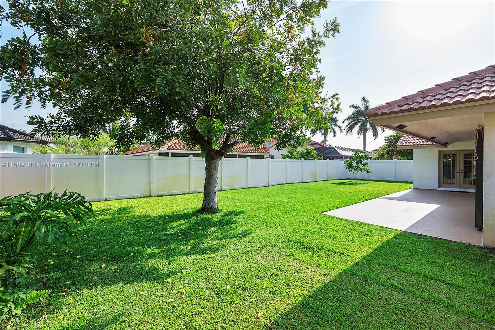 PEMBROKE LAKES SOUTH - Residential