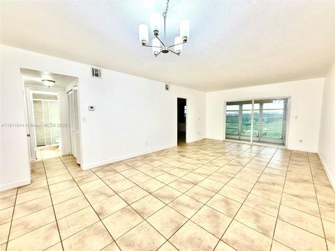 2500 SW 81st Ave 402 Davie FL 33324