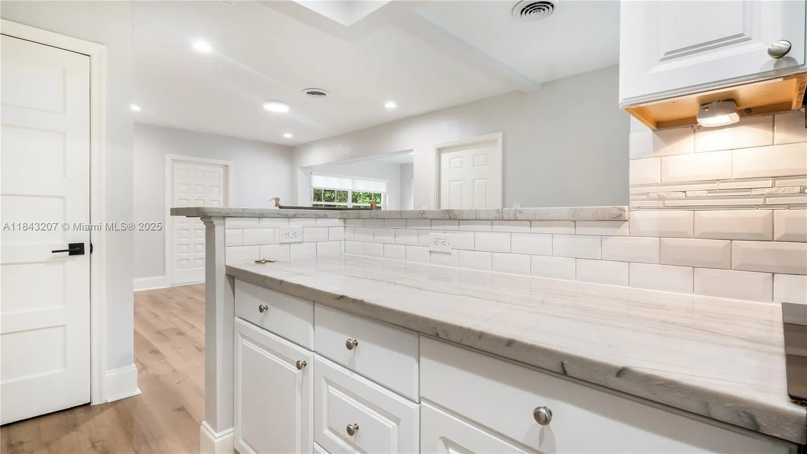 Coral Gables, Florida 33134, United States, 3 Bedrooms Bedrooms, ,1 BathroomBathrooms,Residential,Active,174020