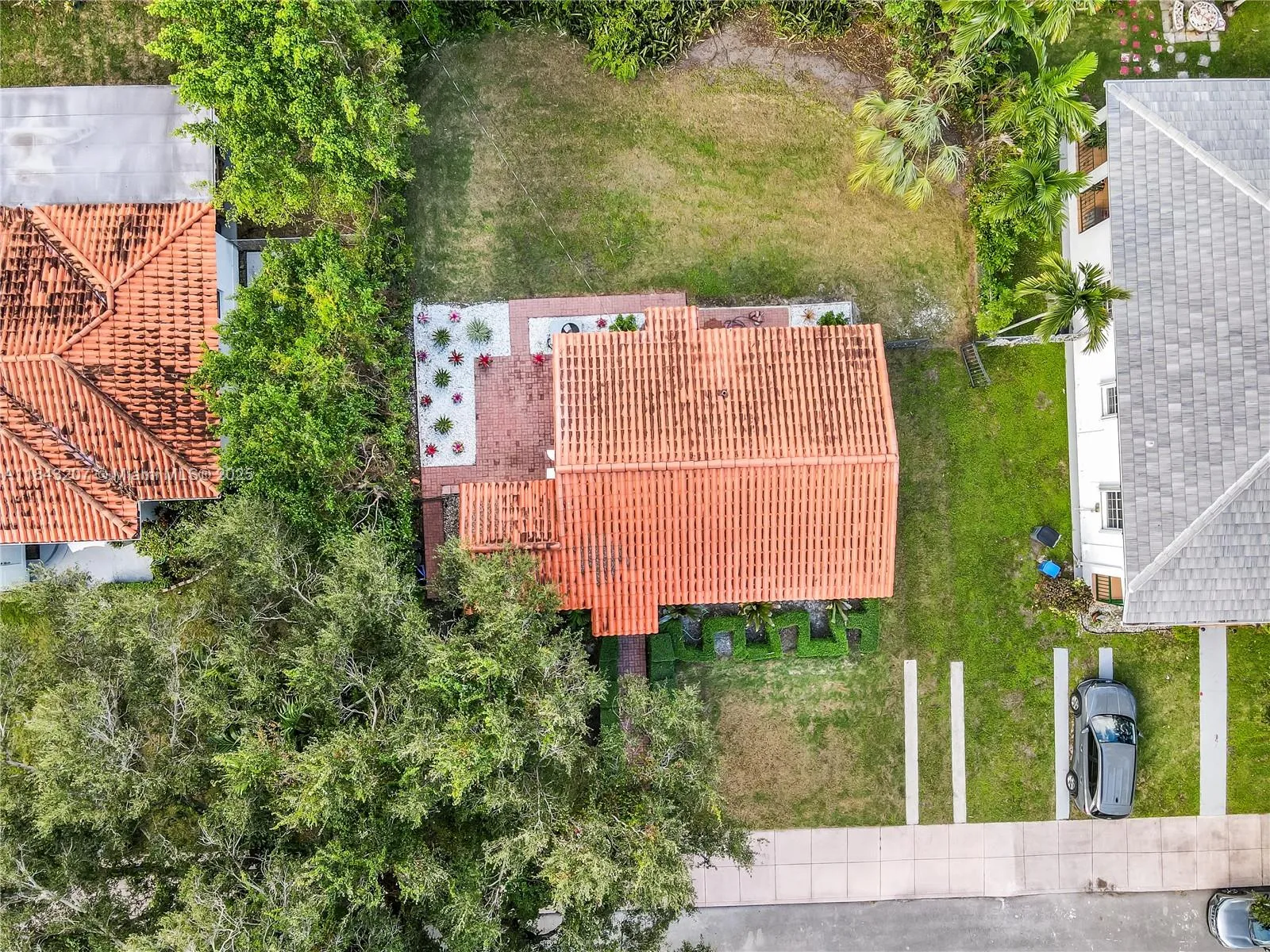 Coral Gables, Florida 33134, United States, 3 Bedrooms Bedrooms, ,1 BathroomBathrooms,Residential,Active,174020