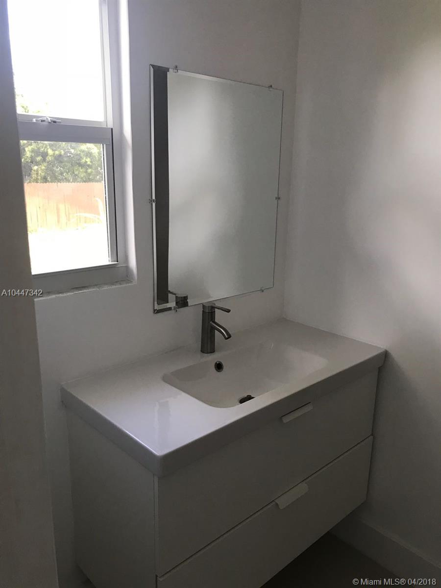 HYPOLUXO VILLAGE 2 - Residential Lease