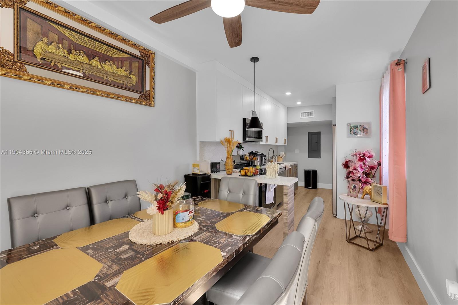 BIRD ROAD HIGHLANDS - Residential Income