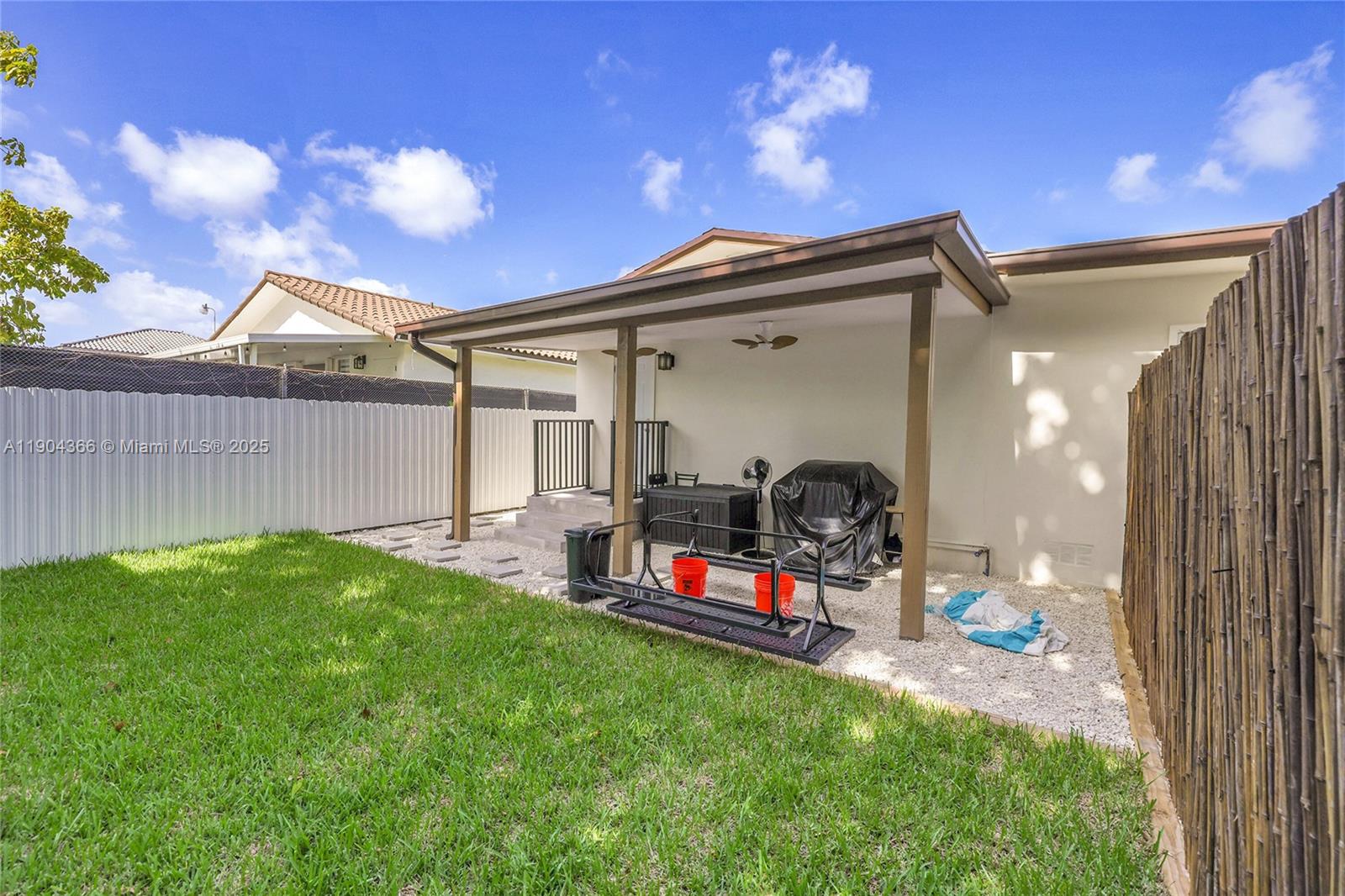 BIRD ROAD HIGHLANDS - Residential Income