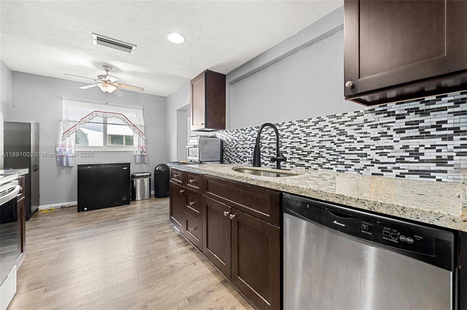 MAINLANDS OF TAMARAC LAKE - Residential