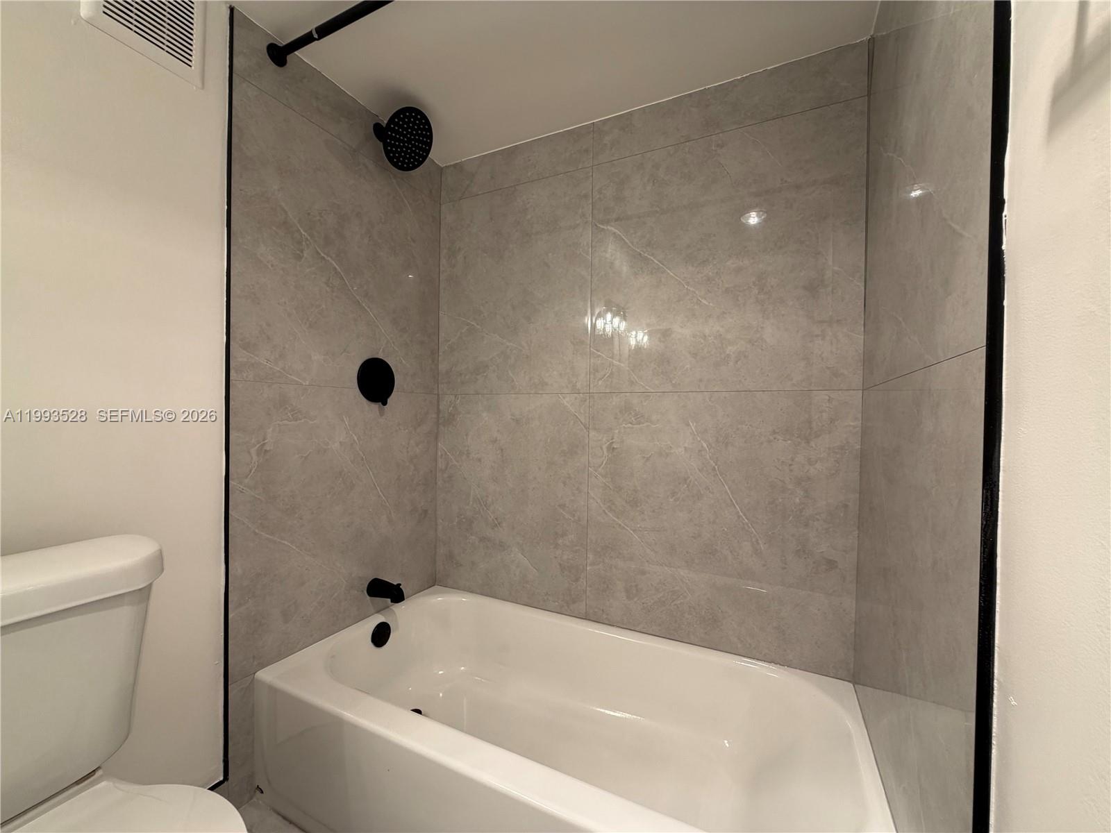 Lago West - Residential Lease