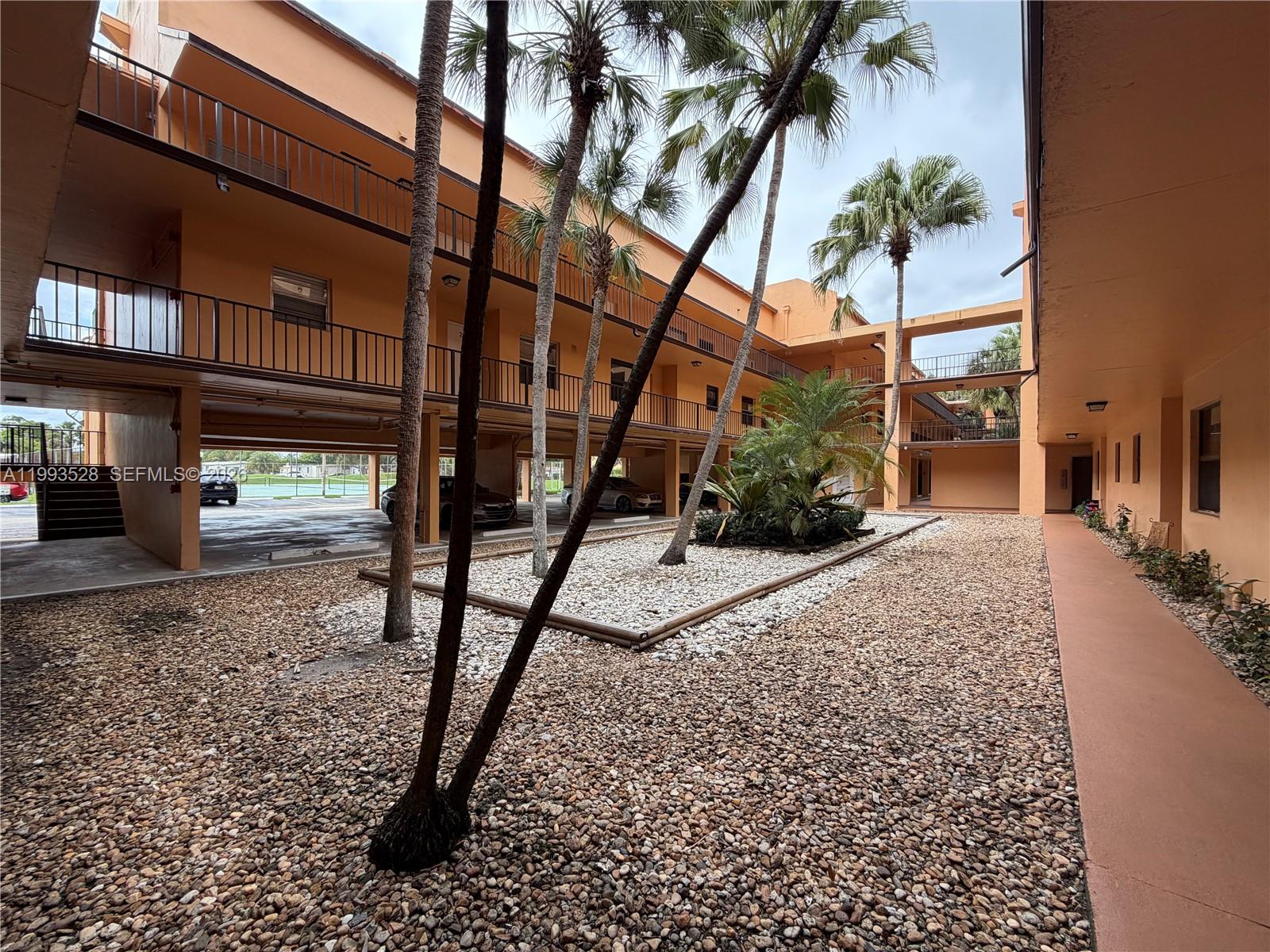 Lago West - Residential Lease