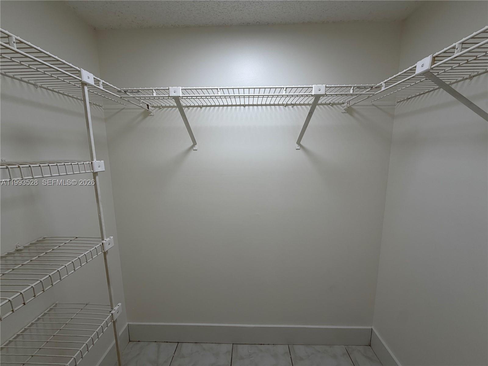 Lago West - Residential Lease