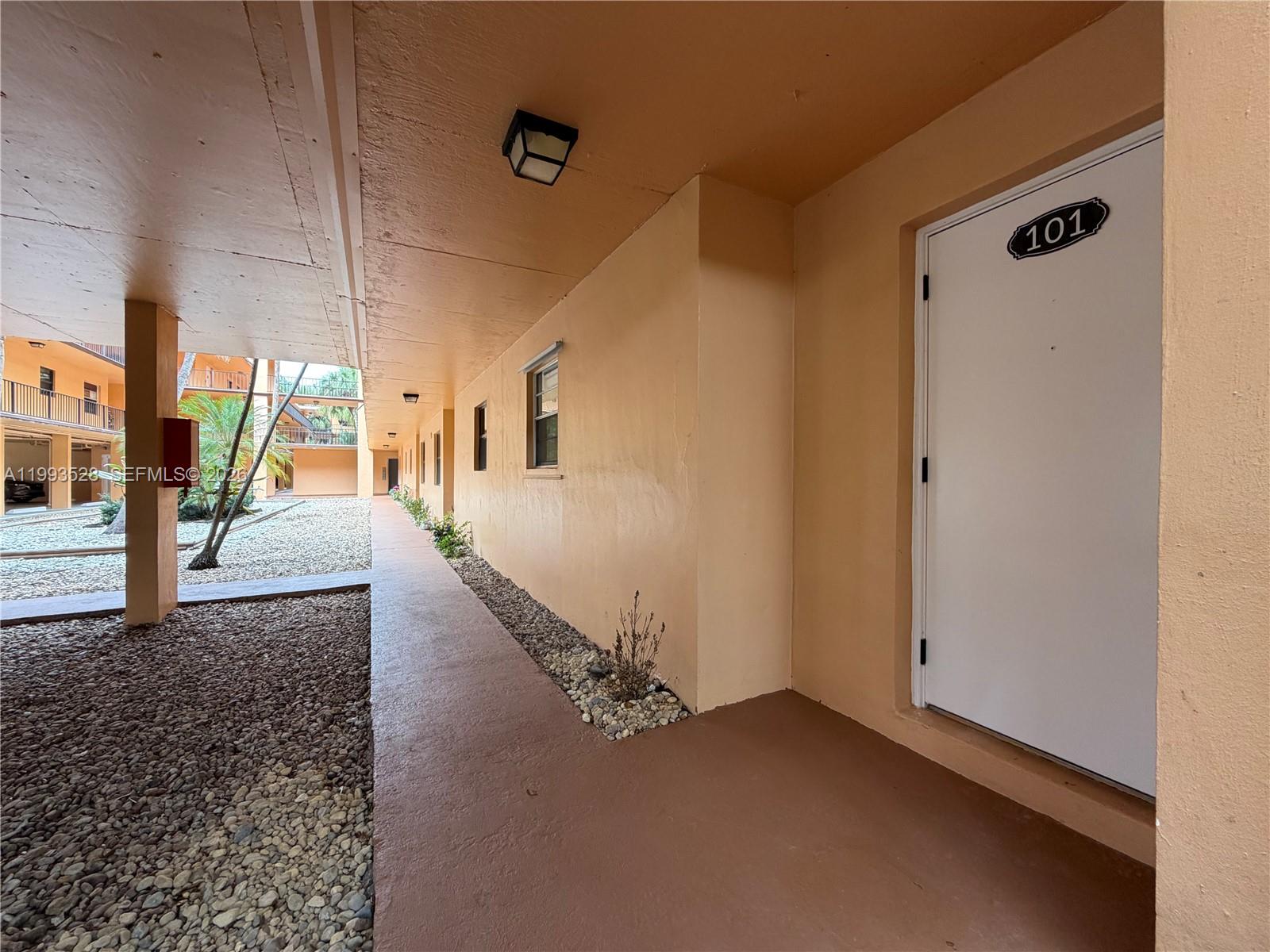 Lago West - Residential Lease