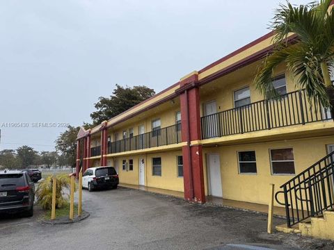 2721 NW 23rd Ct 4 Miami FL 33142