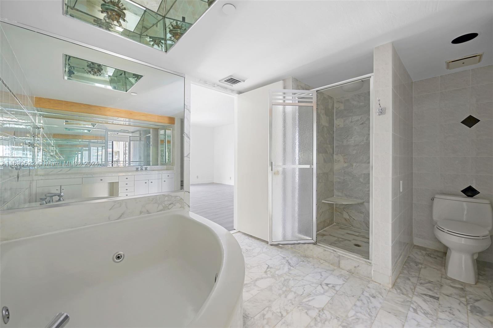 TURNBERRY TOWERS CONDO - Residential