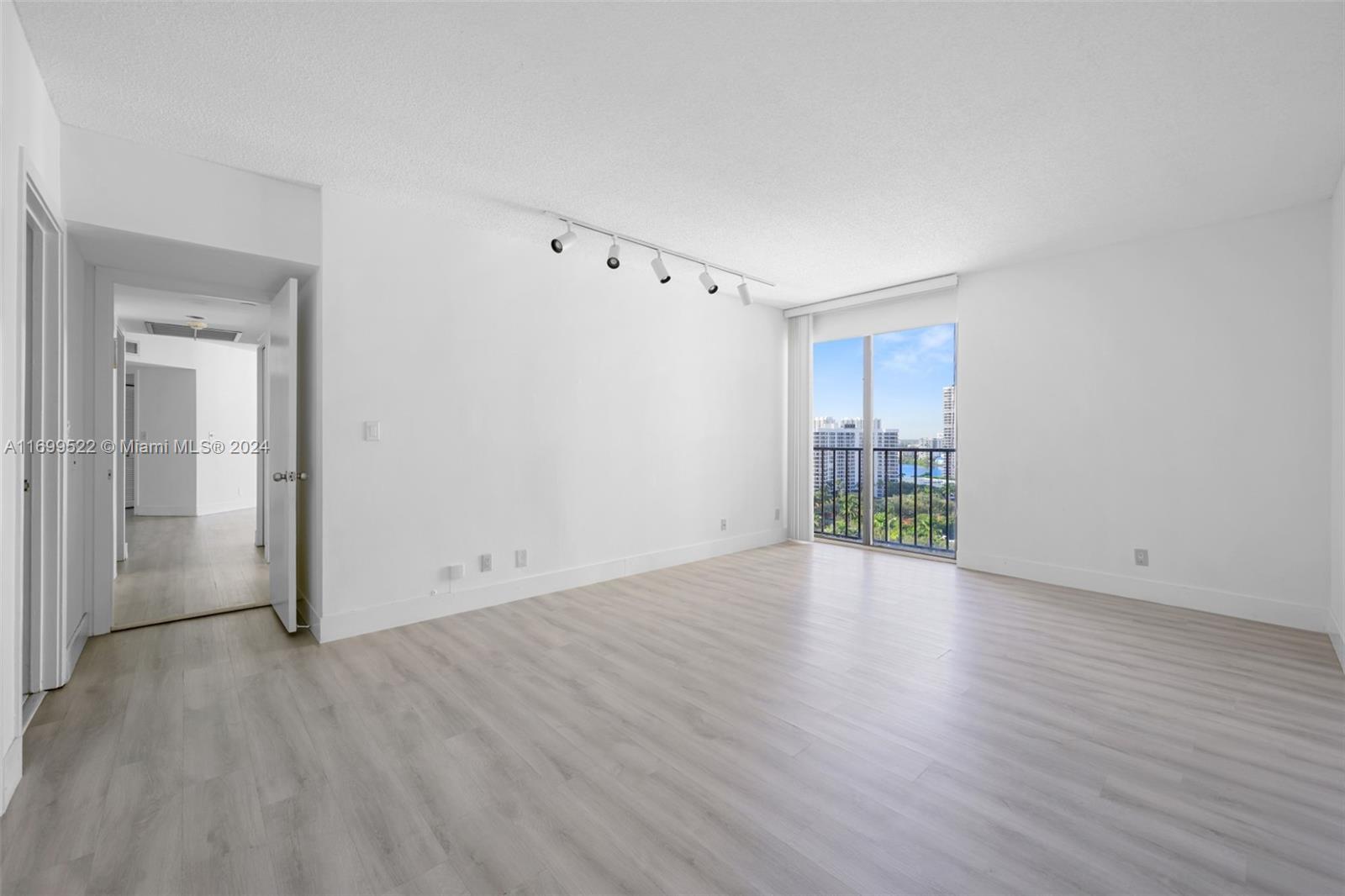 TURNBERRY TOWERS CONDO - Residential