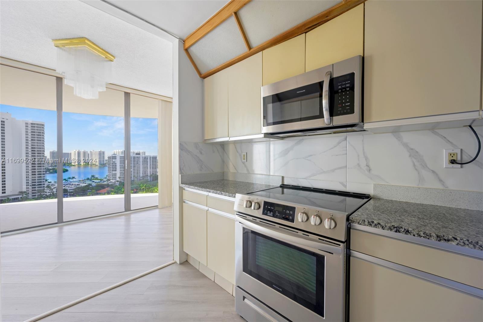 TURNBERRY TOWERS CONDO - Residential