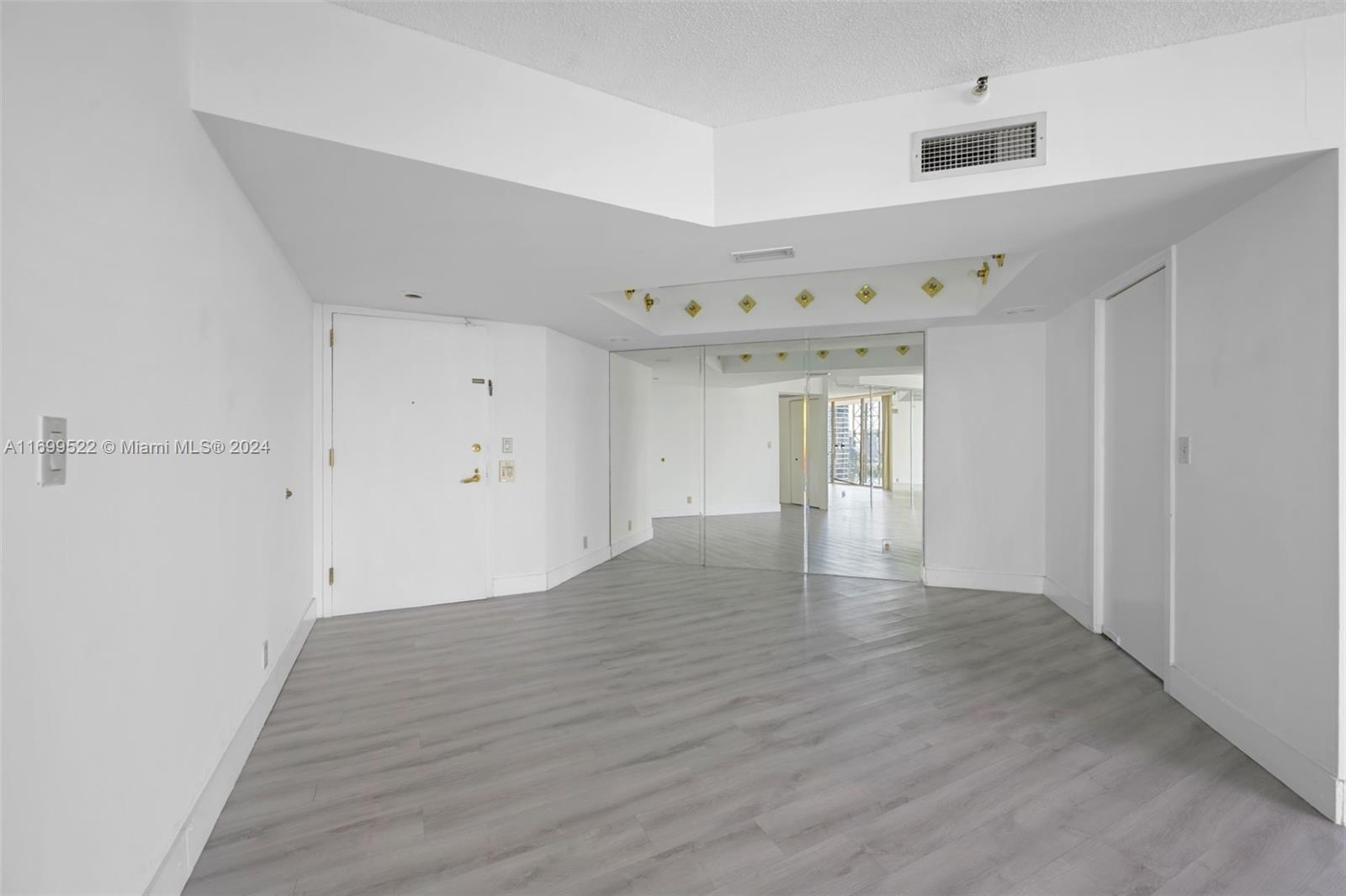 TURNBERRY TOWERS CONDO - Residential