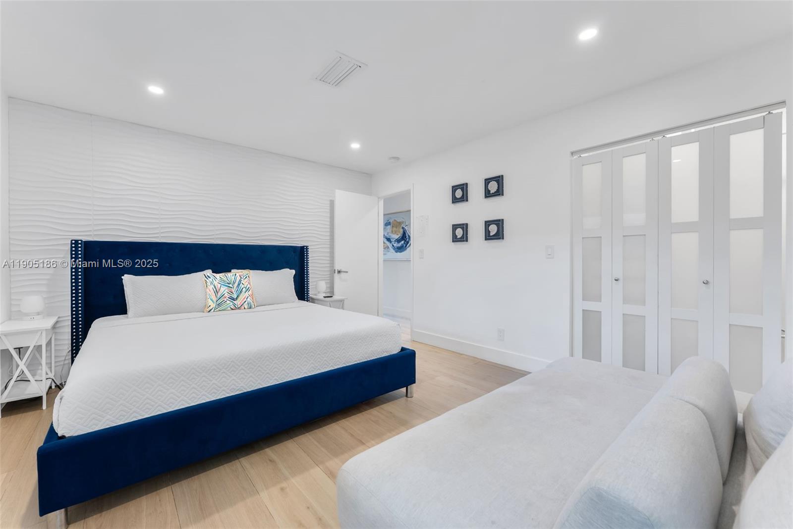 FLORIAN ISLES 2ND SEC - Residential Income