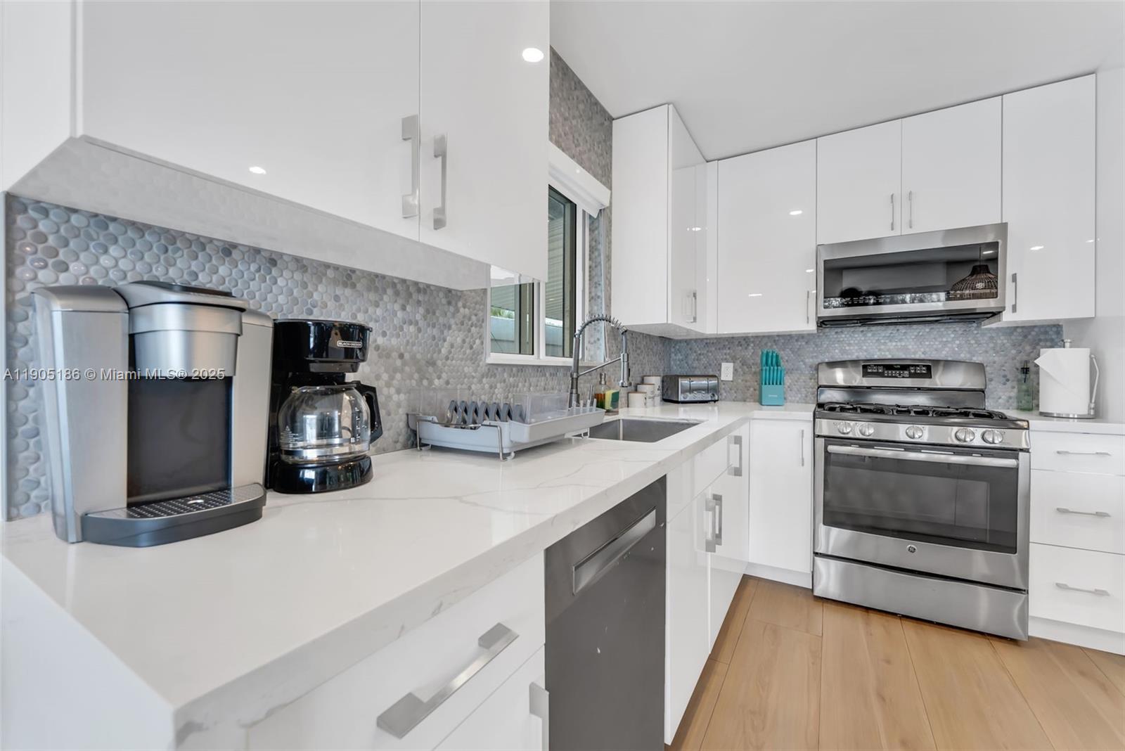 FLORIAN ISLES 2ND SEC - Residential Income