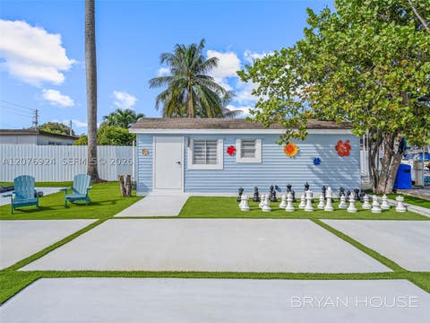 Tiny photo for 3341 NW 20th St, Miami, FL 33142 (MLS # A12076924)