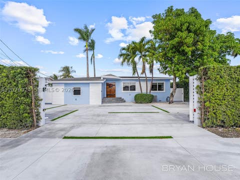 Tiny photo for 3341 NW 20th St, Miami, FL 33142 (MLS # A12076924)