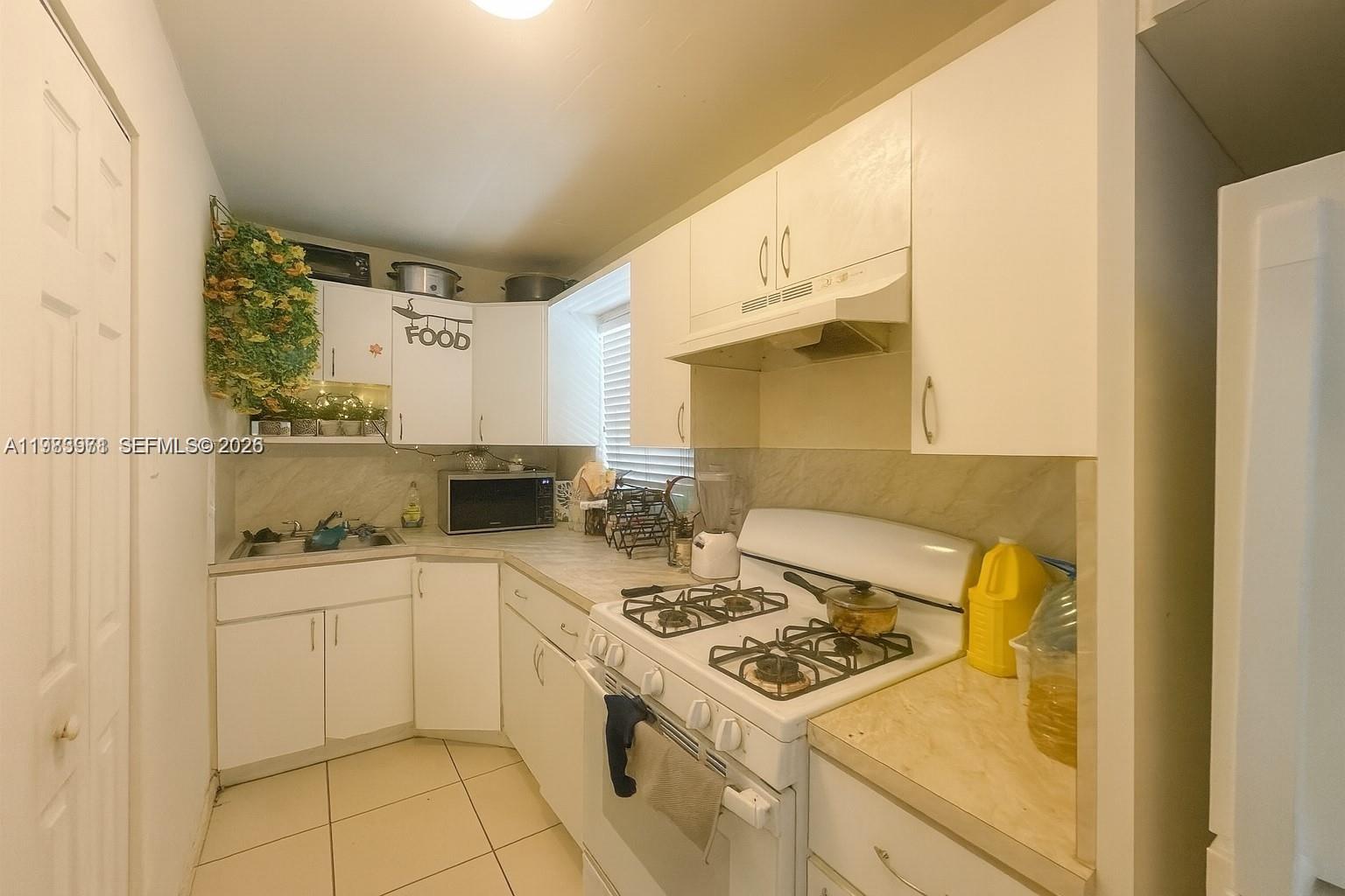 MARBELLA CONDO - Residential