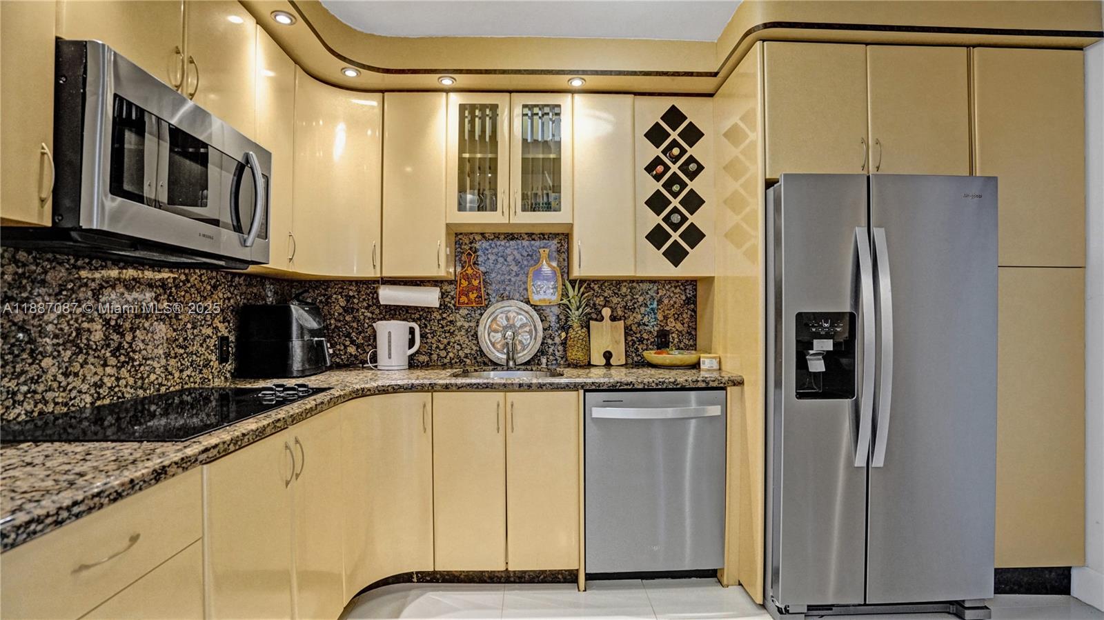 ARLEN HOUSE EAST CONDO - Residential