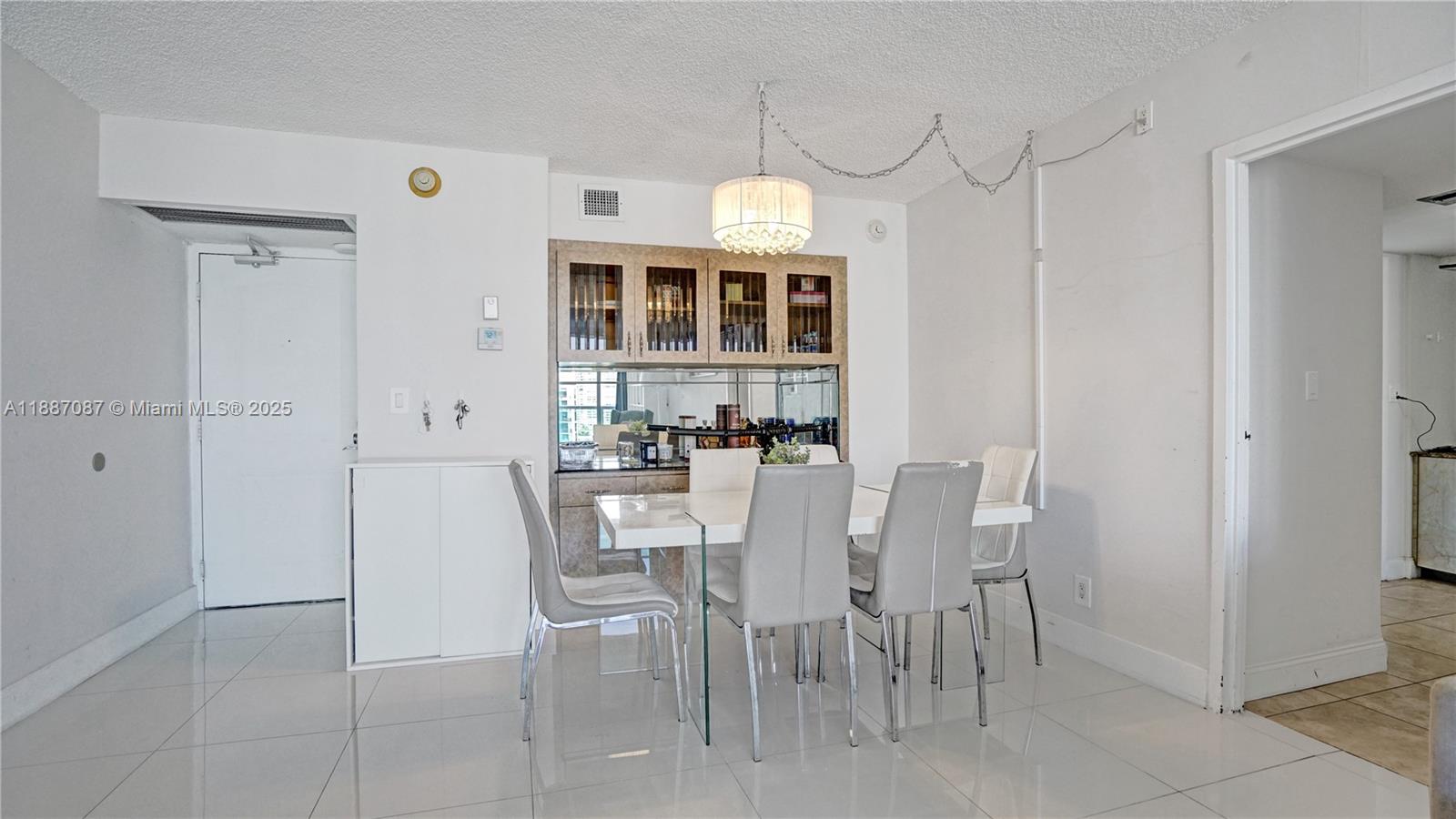 ARLEN HOUSE EAST CONDO - Residential