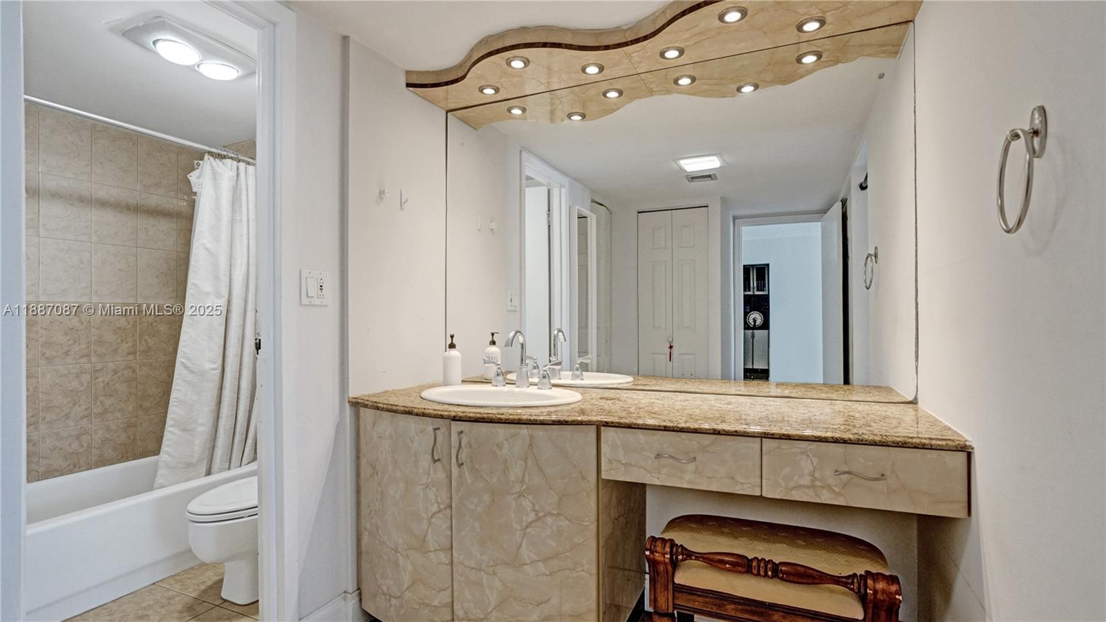 ARLEN HOUSE EAST CONDO - Residential